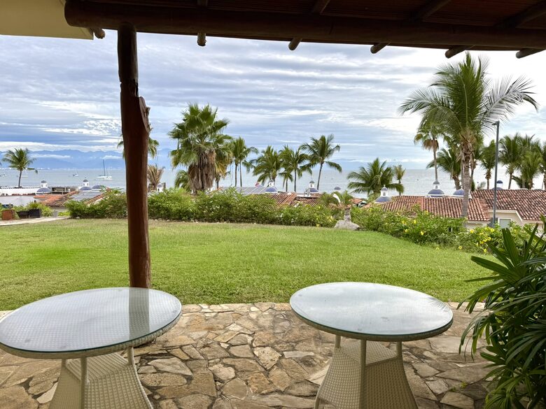 Ocean-View Villa in Punta Pelícanos - Cruz de Huanacaxtle, Mexico