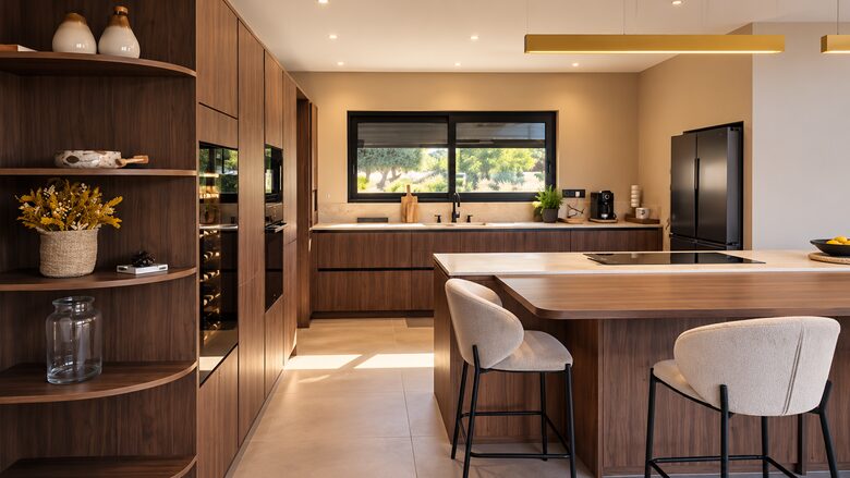 Contemporary Corsican Retreat near Saint Cyprien - Cirendinu, France