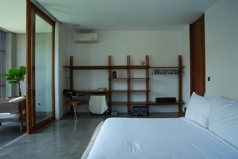 Canggu Design Residence with 20-Metre Pool and Tropical Gardens - canggu, Indonesia
