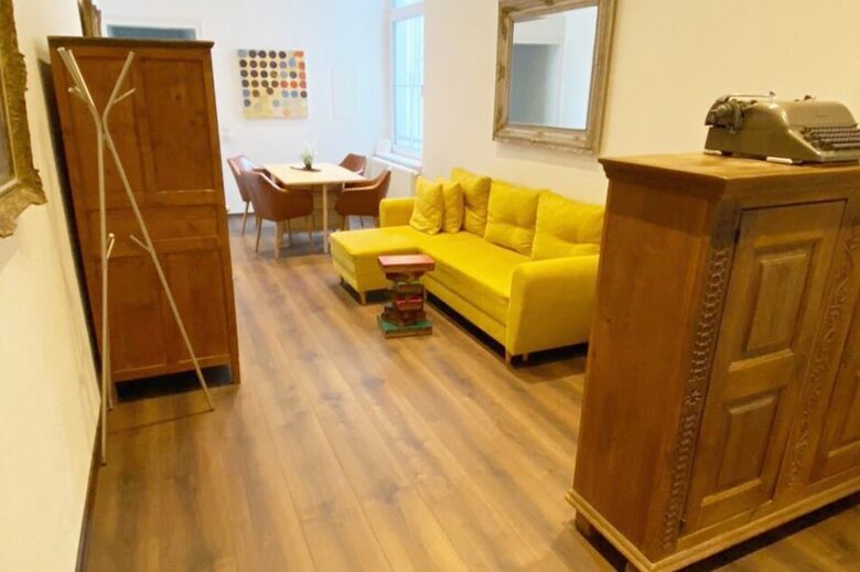 2 BD Apartment in Central Düsseldorf - Düsseldorf, Germany
