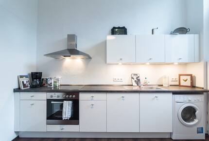 2 BD Apartment in Central Düsseldorf - Düsseldorf, Germany