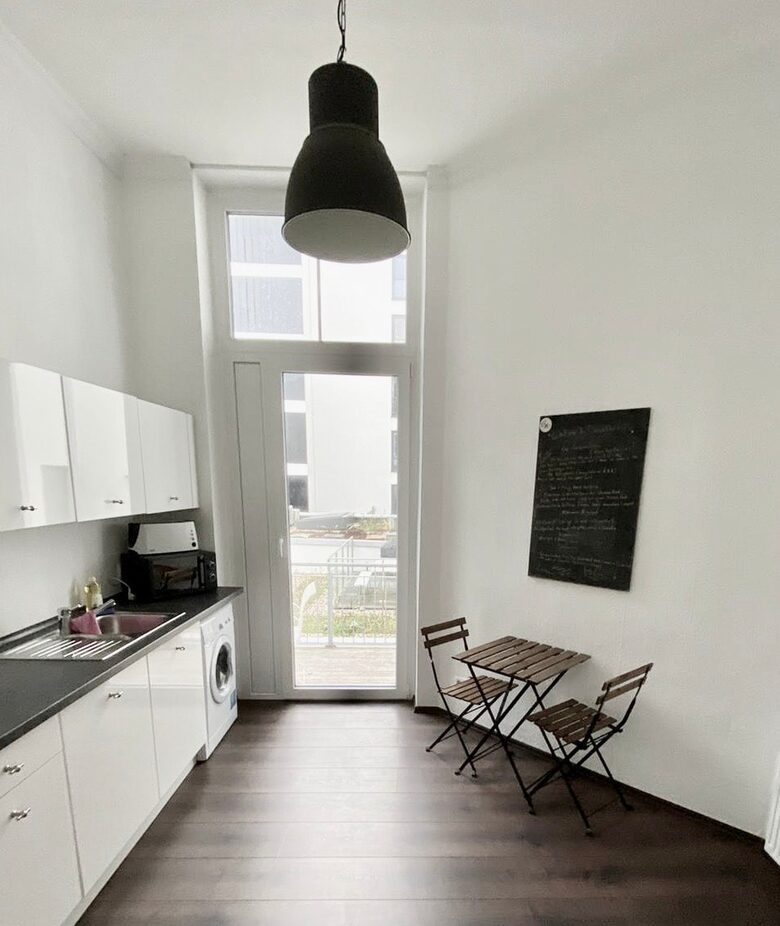 2 BD Apartment in Central Düsseldorf - Düsseldorf, Germany