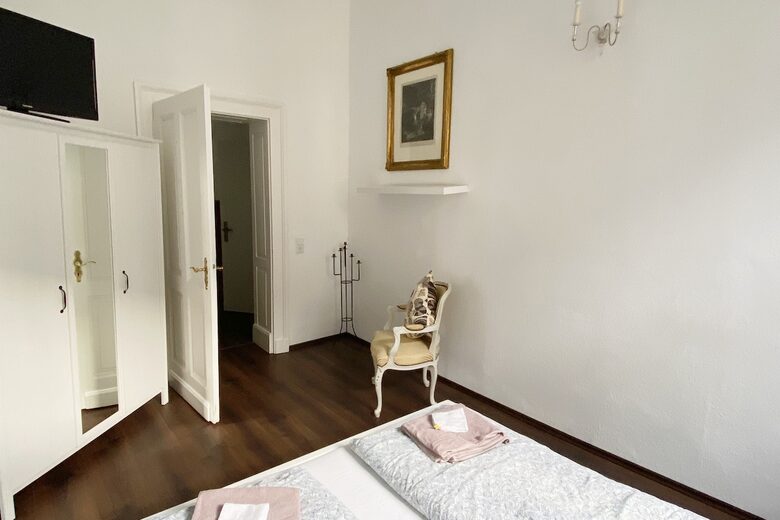2 BD Apartment in Central Düsseldorf - Düsseldorf, Germany