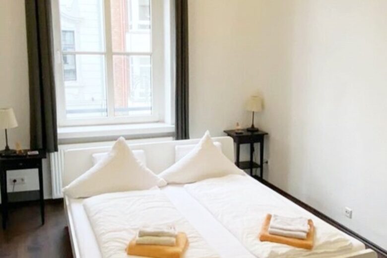 2 BD Apartment in Central Düsseldorf - Düsseldorf, Germany