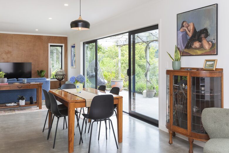 Contemporary Retreat in Matokitoki Valley - Gisborne, New Zealand