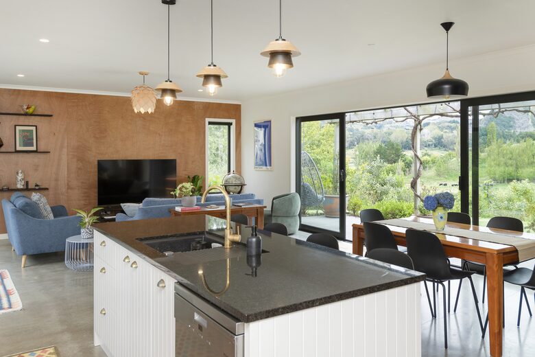 Contemporary Retreat in Matokitoki Valley - Gisborne, New Zealand