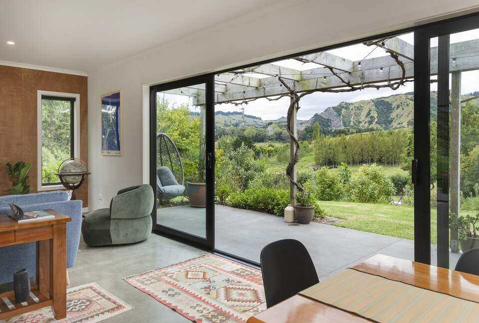 Contemporary Retreat in Matokitoki Valley - Gisborne, New Zealand