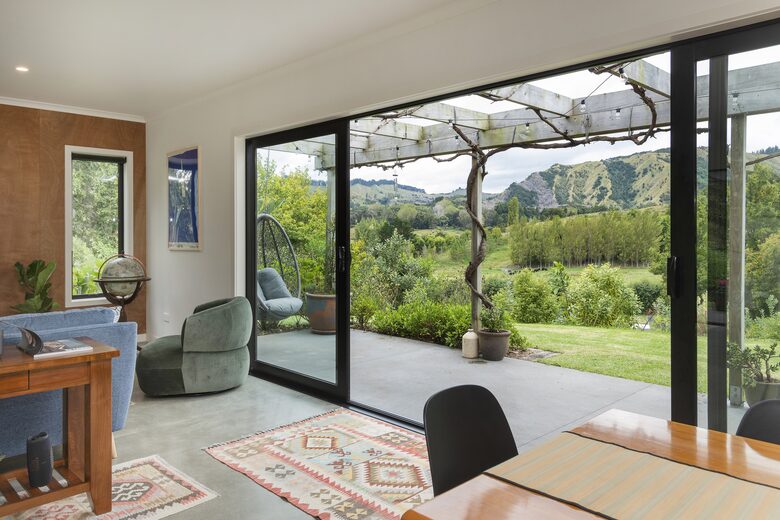 Contemporary Retreat in Matokitoki Valley - Gisborne, New Zealand