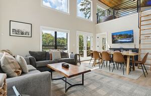 Wears Valley Cabin with Indoor Pool and Mountain Views - Sevierville, Tennessee
