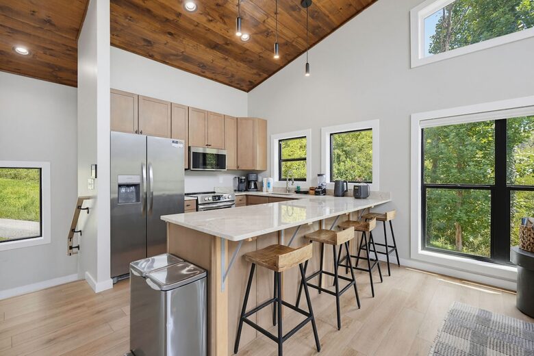 Wears Valley Cabin with Indoor Pool and Mountain Views - Sevierville, Tennessee