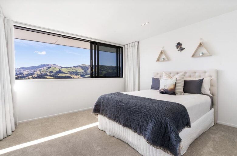 Luxury Robinsons Bay Retreat with Panoramic Harbour Views - Robinsons Bay, New Zealand