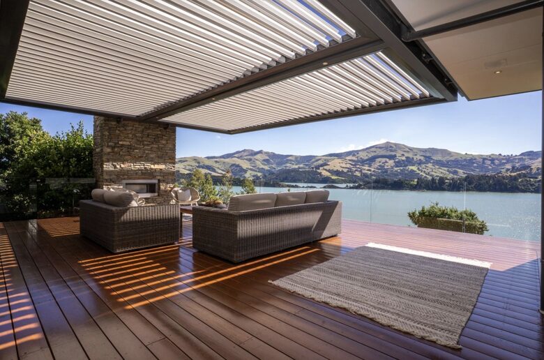 Luxury Robinsons Bay Retreat with Panoramic Harbour Views - Robinsons Bay, New Zealand