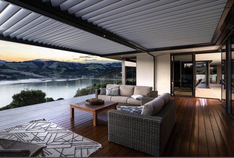 Luxury Robinsons Bay Retreat with Panoramic Harbour Views - Robinsons Bay, New Zealand