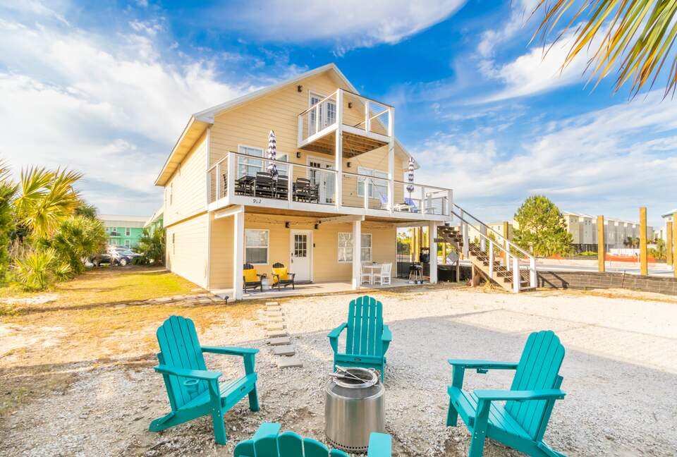 Spacious West Beach Retreat Steps from the Gulf - Gulf Shores, Alabama