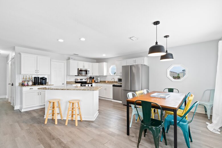Spacious West Beach Retreat Steps from the Gulf - Gulf Shores, Alabama