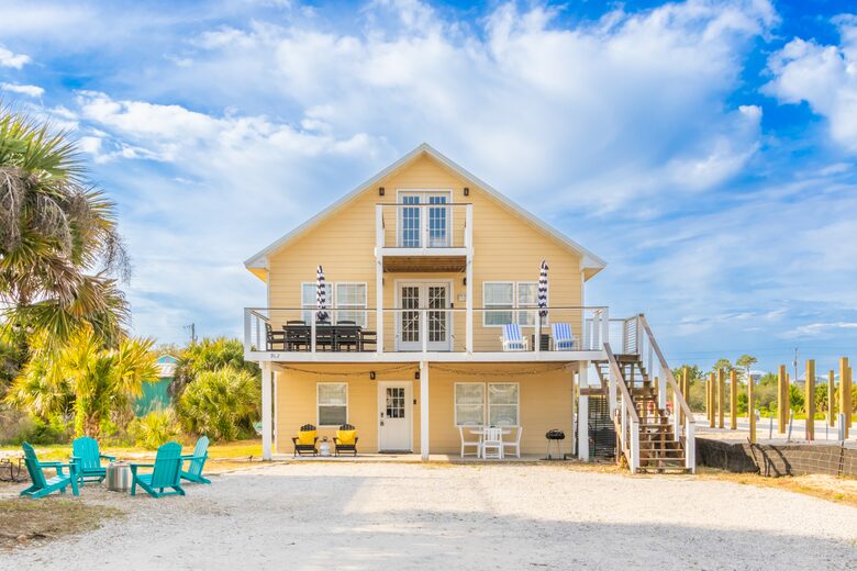 Spacious West Beach Retreat Steps from the Gulf - Gulf Shores, Alabama