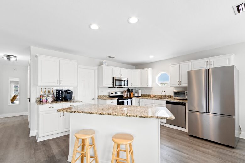 Spacious West Beach Retreat Steps from the Gulf - Gulf Shores, Alabama