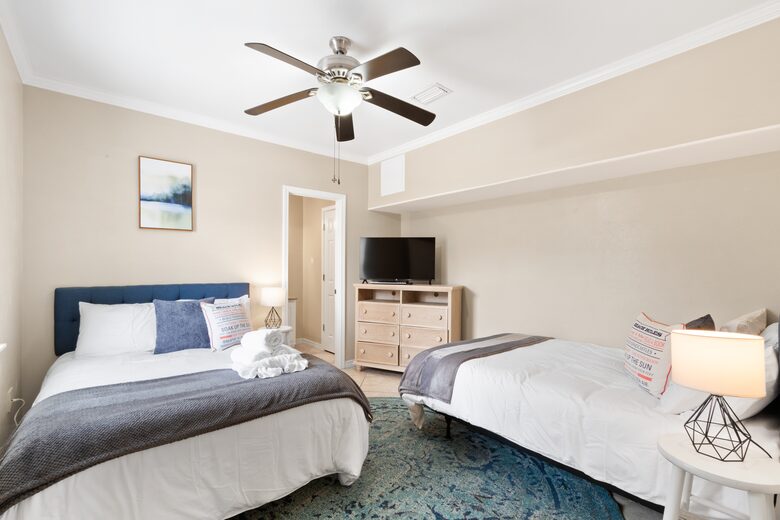 Spacious West Beach Retreat Steps from the Gulf - Gulf Shores, Alabama