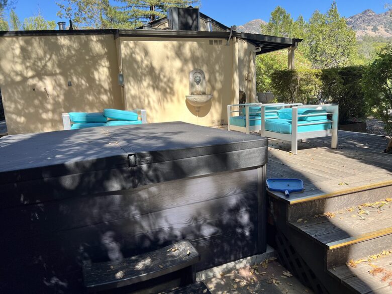 Private Calistoga Estate Surrounded by Woodlands - Calistoga, California