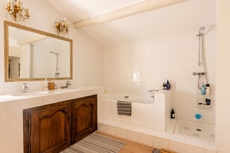 Historic Convent Home in Provence - Barbentane, France