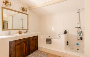 Historic Convent Home in Provence - Barbentane, France