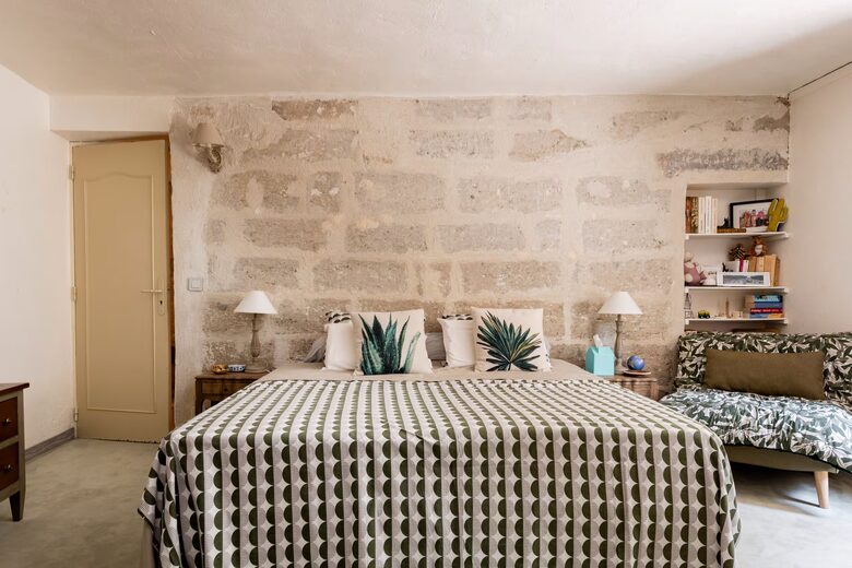 Historic Convent Home in Provence - Barbentane, France