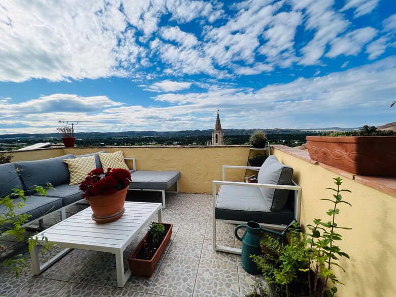 Historic Convent Home in Provence - Barbentane, France