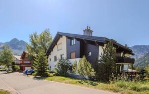 Contemporary Residence in the Swiss Alps - Arosa, Switzerland