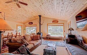 Fairplay Mountain Retreat with Hot Tub Near Breckenridge - Fairplay, Colorado