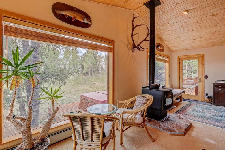 Fairplay Mountain Retreat with Hot Tub Near Breckenridge - Fairplay, Colorado