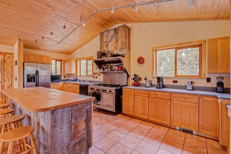 Fairplay Mountain Retreat with Hot Tub Near Breckenridge - Fairplay, Colorado
