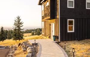 Sherwood Wine Country Retreat with Sweeping Countryside Views - Sherwood, Oregon