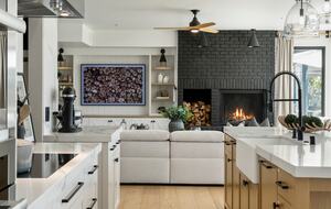 TheFarmHouz | Canyon View Estate with Tennis Court & Casita