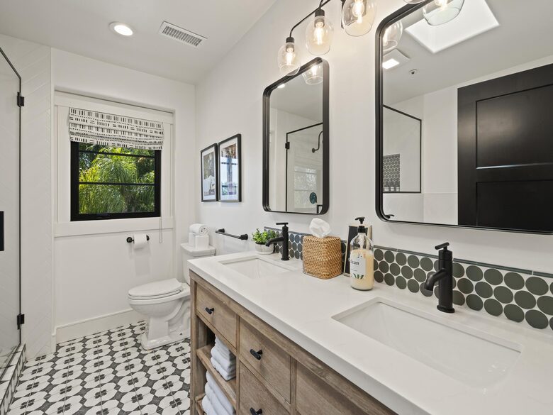 Canyon View Estate with Private Tennis Court & Luxe Casita - Encinitas, California