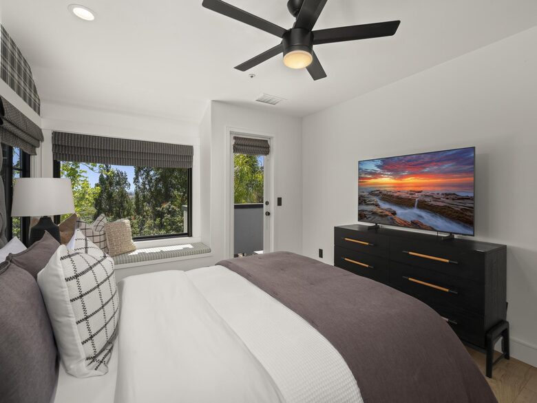 Canyon View Estate with Private Tennis Court & Luxe Casita - Encinitas, California