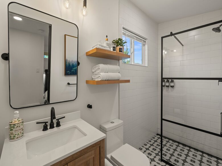 Canyon View Estate with Private Tennis Court & Luxe Casita - Encinitas, California