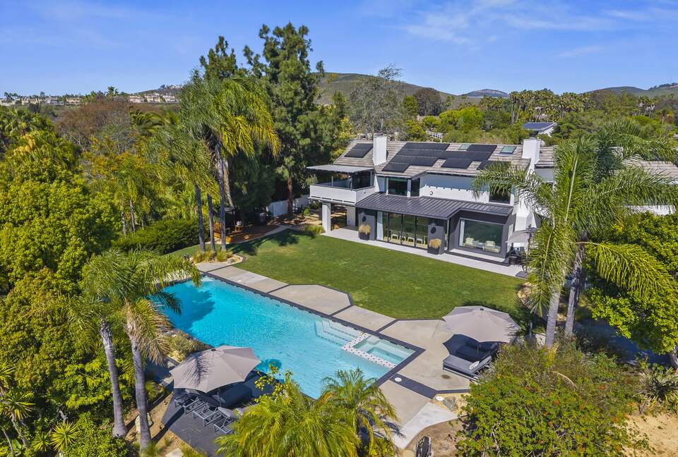 Canyon View Estate with Private Tennis Court & Luxe Casita - Encinitas, California