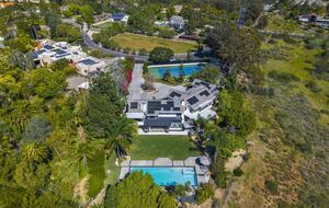 TheFarmHouz | Canyon View Estate with Tennis Court & Casita - Encinitas, California