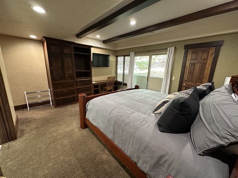 Cozy Breckenridge Retreat Steps from Main Street - Breckenridge, Colorado