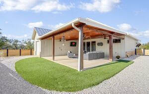 Stylish Fredericksburg Retreat at Arch Ray on the River - Fredericksburg, Texas