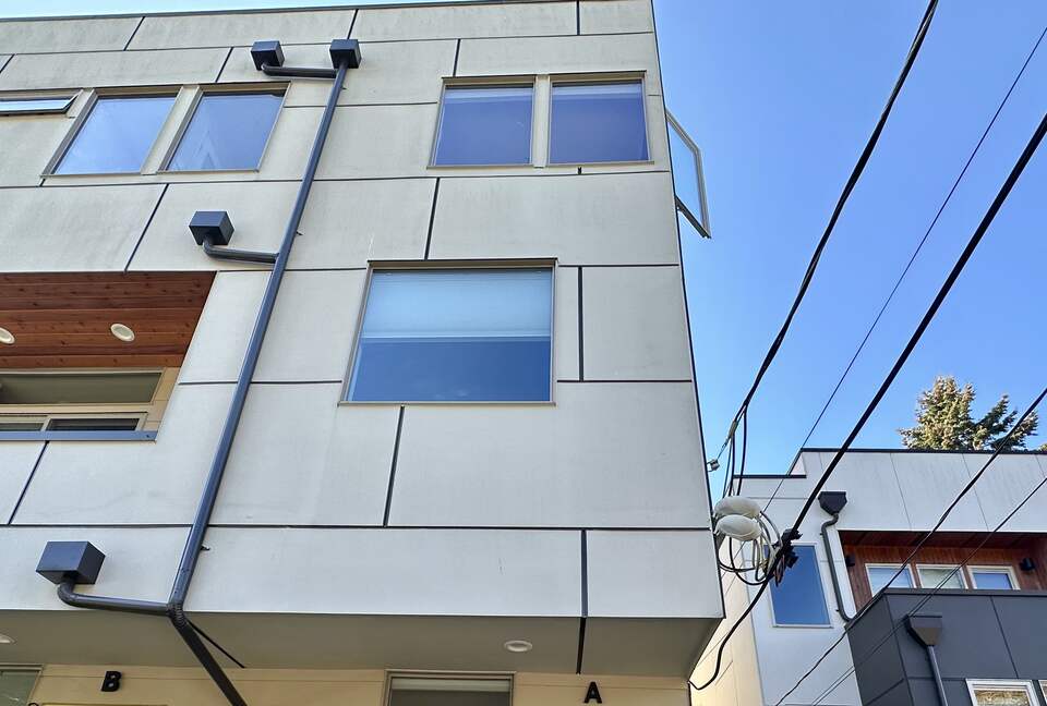 Family-Friendly Townhome Minutes from Alki Beach - Seattle, Washington