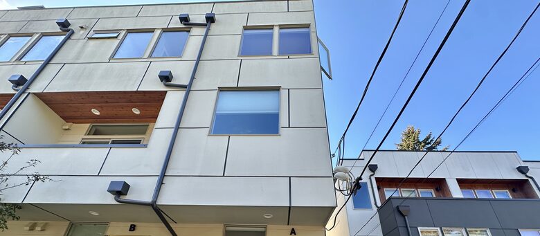 Family-Friendly Townhome Minutes from Alki Beach - Seattle, Washington