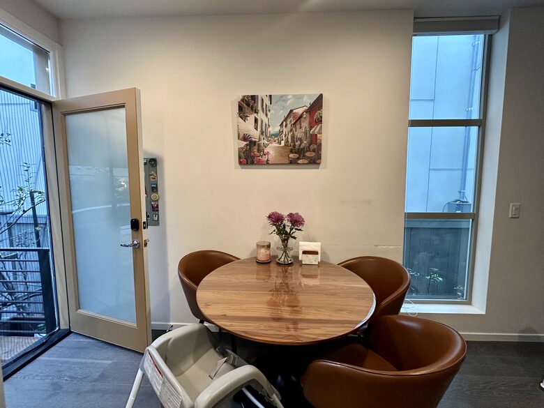 Family-Friendly Townhome Minutes from Alki Beach - Seattle, Washington