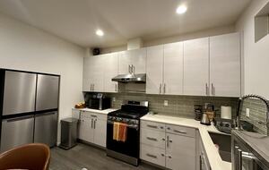 Family-Friendly Townhome Minutes from Alki Beach - Seattle, Washington
