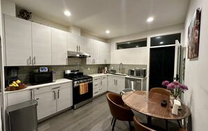 Family-Friendly Townhome Minutes from Alki Beach - Seattle, Washington