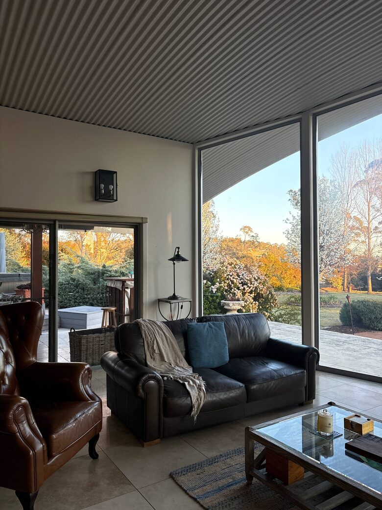 Armidale Country Retreat with Gardens and Rural Views - Armidale, Australia