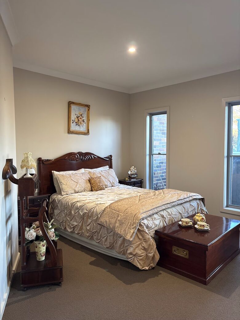 Armidale Country Retreat with Gardens and Rural Views - Armidale, Australia