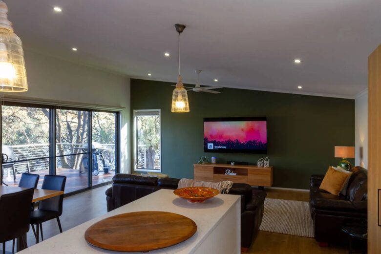 Murray River Escape with Private Jetty and Cliff Views - Brenda Park, Australia