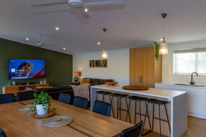 Murray River Escape with Private Jetty and Cliff Views - Brenda Park, Australia