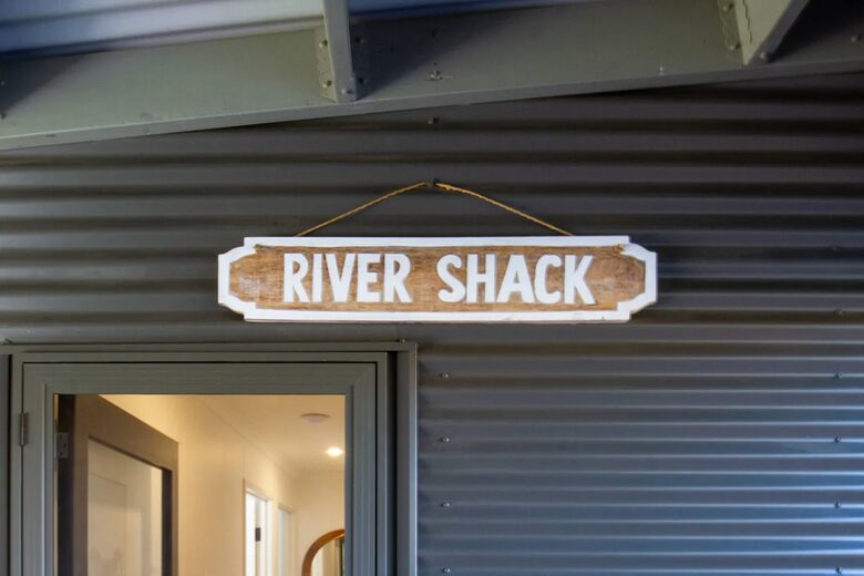 Murray River Escape with Private Jetty and Cliff Views - Brenda Park, Australia